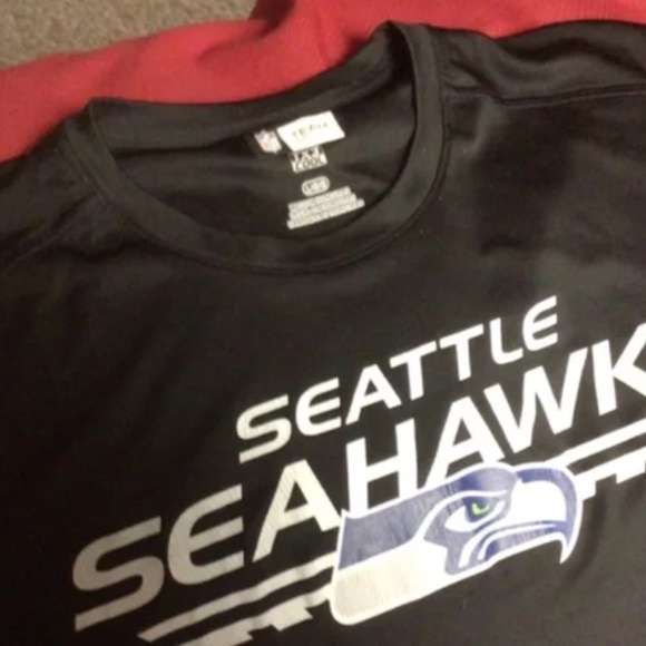 NFL SEATTLE Seahawks tshirt - Picture 2 of 3